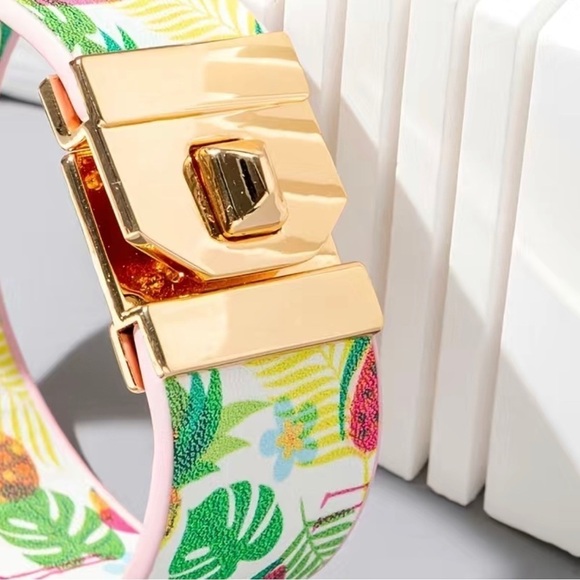 Tropical Flamingo Gold Clasp Bracelet - Picture 6 of 17